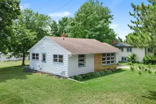 711 Elm Ave, Gaylord, MN 55334 - Photo 3