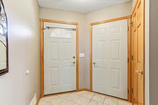 1096 Prairieview Dr SW, Hutchinson, MN 55350 - Photo 5
