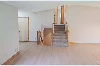 22200 Joliet Avenue N, Forest Lake, MN 55025 - Photo 9