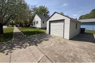1630 14th St S, Fargo,  58103 - Photo 3