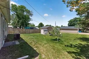 419 7th Ave W, Shakopee, MN 55379 - Photo 17
