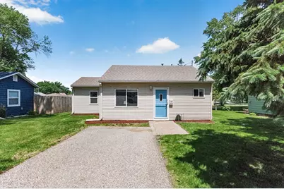419 7th Avenue W, Shakopee, MN 55379 - Photo 1