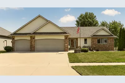 906 Bucknell Boulevard SE, Stewartville, MN 55976 - Photo 1