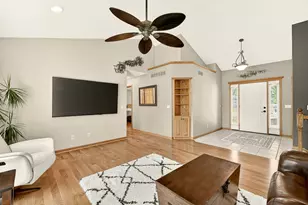 906 Bucknell Blvd SE, Stewartville, MN 55976 - Photo 11
