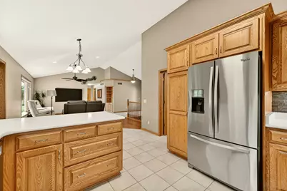 906 Bucknell Boulevard SE, Stewartville, MN 55976 - Photo 7