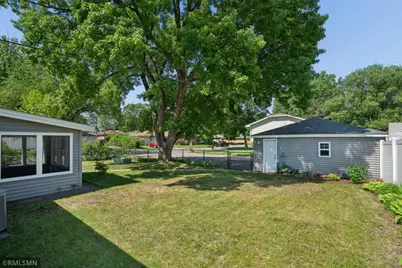 5101 Sheridan Avenue N, Minneapolis, MN 55430 - Photo 33
