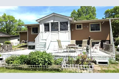 8009 Edgewood Avenue N, Brooklyn Park, MN 55445 - Photo 25
