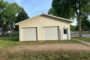 314 Poplar Ave N, Canby, MN 56220 - Photo 39