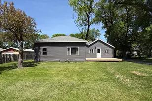 1514 Trott Ave SW, Willmar, MN 56201 - Photo 1
