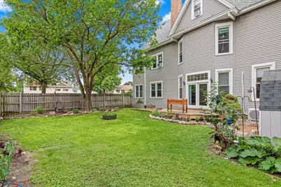 228 Victoria Street N, Saint Paul, MN 55104 - Photo 3