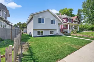 714 E Hawthorne Ave E, Saint Paul, MN 55106 - Photo 29