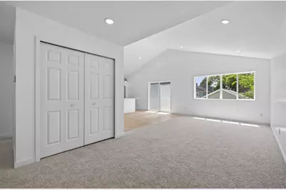 714 E Hawthorne Avenue E, Saint Paul, MN 55106 - Photo 3