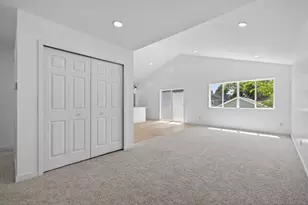 714 E Hawthorne Ave E, Saint Paul, MN 55106 - Photo 3