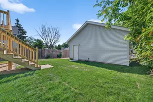 714 E Hawthorne Ave E, Saint Paul, MN 55106 - Photo 35