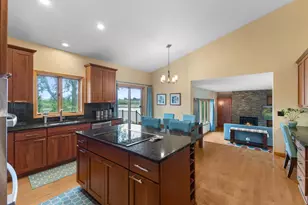 4648 Allendale Dr, White Bear Lake, MN 55127 - Photo 11