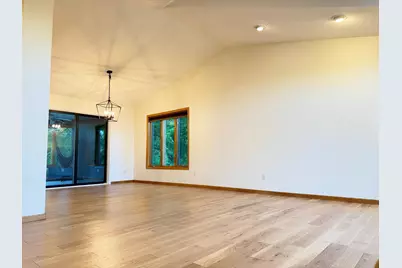 2533 Montana Avenue E, Maplewood, MN 55119 - Photo 7