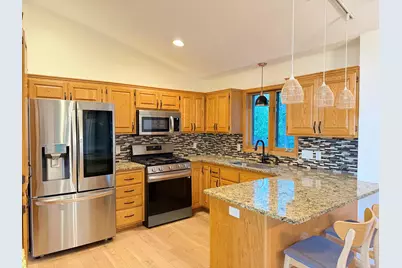 2533 Montana Avenue E, Maplewood, MN 55119 - Photo 11