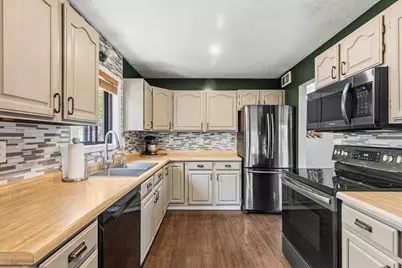 2954 Heatherwood Circle S, Moorhead, MN 56560 - Photo 19