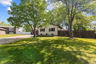 2954 Heatherwood Circle S, Moorhead, MN 56560 - Photo 3