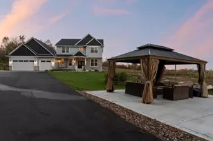 24877 Harvest Meadows Ct, Lakeville, MN 55044 - Photo 3