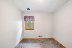 2154 William St, Roseville, MN 55113 - Photo 15