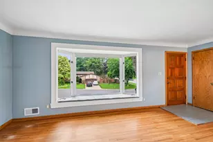 2154 William St, Roseville, MN 55113 - Photo 5