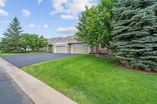 4730 Walnut Grove Ln N, Plymouth, MN 55446 - Photo 3