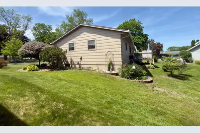 1709 6th Street SW, Willmar, MN 56201 - Photo 9