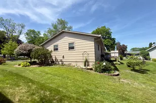 1709 6th St SW, Willmar, MN 56201 - Photo 9
