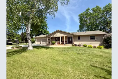 1709 6th Street SW, Willmar, MN 56201 - Photo 3