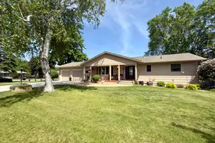 1709 6th St SW, Willmar, MN 56201 - Photo 3