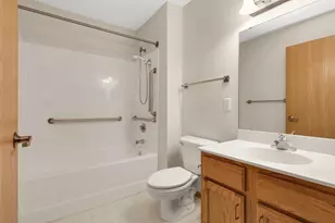 909 Bahls Dr, Hastings, MN 55033 - Photo 15