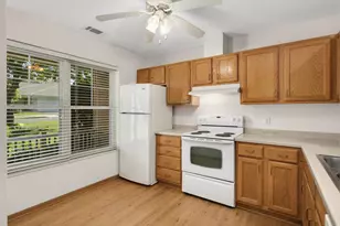 909 Bahls Dr, Hastings, MN 55033 - Photo 5