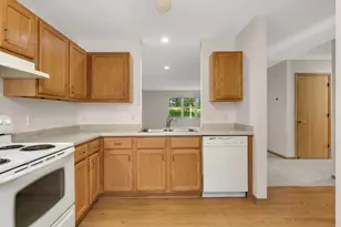 909 Bahls Dr, Hastings, MN 55033 - Photo 5