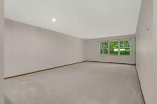 909 Bahls Dr, Hastings, MN 55033 - Photo 9