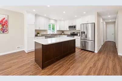 8009 W 104th Street, Bloomington, MN 55438 - Photo 5