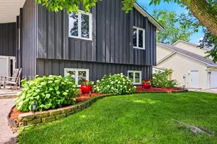 8009 W 104th St, Bloomington, MN 55438 - Photo 21
