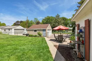 2744 Zenith Ave N, Robbinsdale, MN 55422 - Photo 37