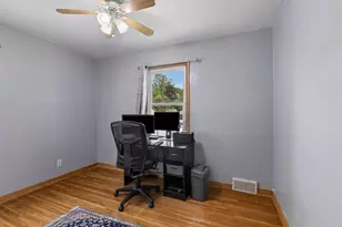 2744 Zenith Ave N, Robbinsdale, MN 55422 - Photo 15