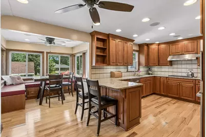 2744 Zenith Avenue N, Robbinsdale, MN 55422 - Photo 7
