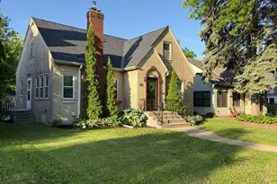 722 Arlington Ave E, Saint Paul, MN 55106 - Photo 1