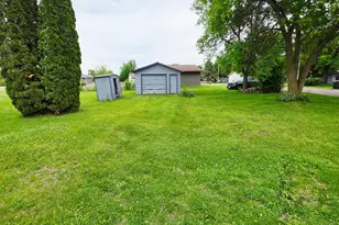 109 Willow Point Dr, Elysian, MN 56028 - Photo 7