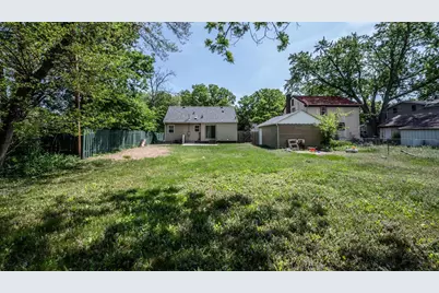 4151 Xenia Avenue N, Robbinsdale, MN 55422 - Photo 3