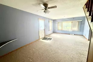 106 Boulevard St, Belview, MN 56214 - Photo 11