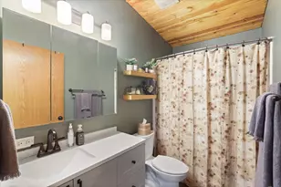 404 Hartley St, Coleraine, MN 55722 - Photo 17