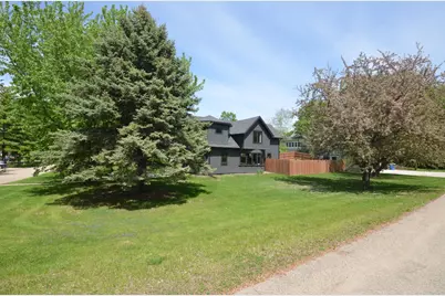 302 N Washington Avenue, Battle Lake, MN 56515 - Photo 7