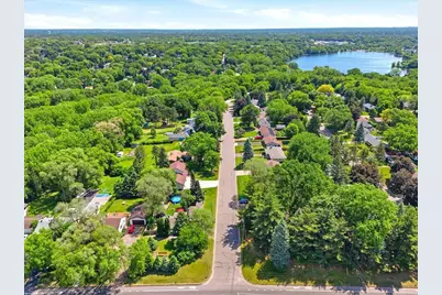 568 Shryer Avenue W, Roseville, MN 55113 - Photo 29
