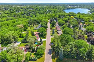 568 Shryer Ave W, Roseville, MN 55113 - Photo 29
