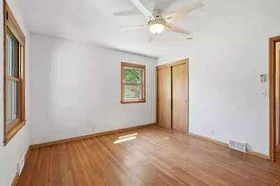 568 Shryer Avenue W, Roseville, MN 55113 - Photo 11