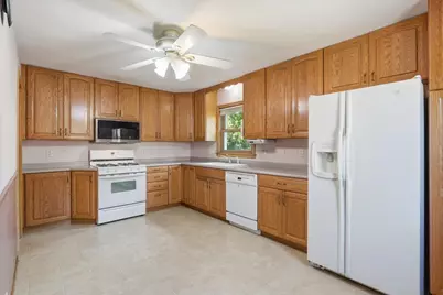 568 Shryer Avenue W, Roseville, MN 55113 - Photo 7